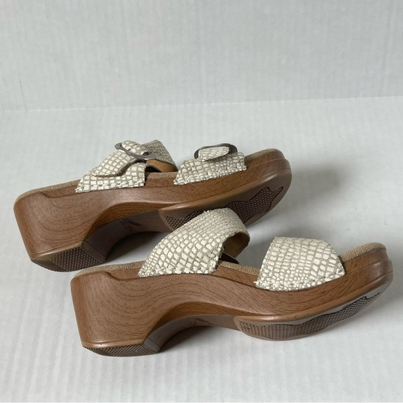 Dansko Shoes - Dansko Sophie teak pull‎ in sandals